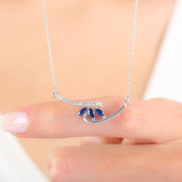 Sapphire Tria Loop Necklace In Silver